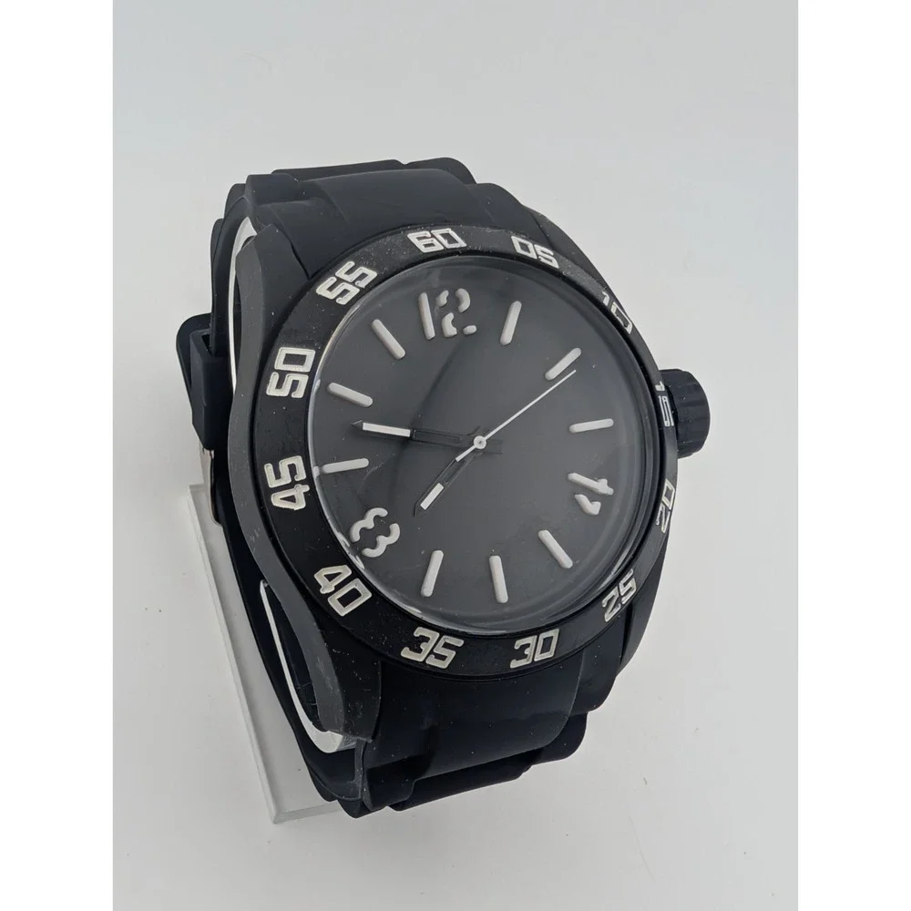 Men's Quartz Watch 49mm Case Black Silicone Band- New Battery